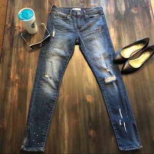Distressed Skinny Ankle Zip Sz 26